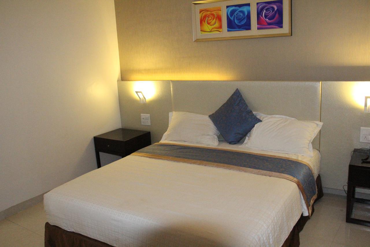 אחמדנגר Hotel Patiala House מראה חיצוני תמונה